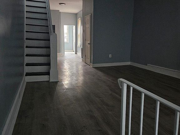 2nd image of 759 E Allegheny Ave