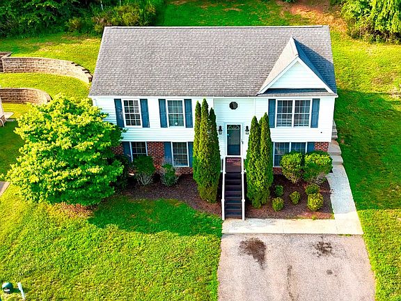 2nd image of 302 Wessex Rd