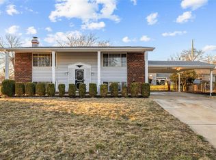 11971 Kentwood Dr, Maryland Heights, MO 63043