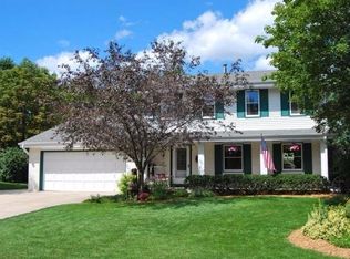 N83W18300 Le Mons Dr, Menomonee Falls, WI