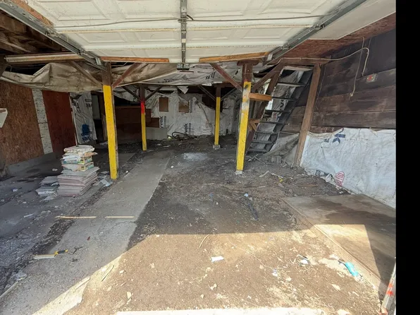 (undisclosed Address), New Windsor, MD 21776