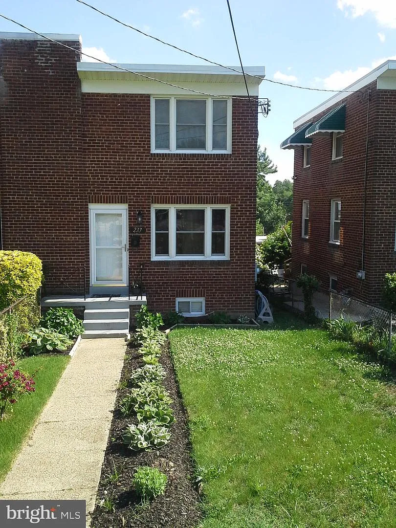233 Oglethorpe St NE photo 1