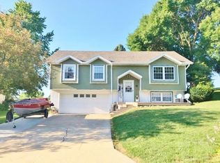 605 Newcastle Rd, Marshalltown, IA 50158