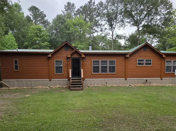21683 White Oak Dr, Conroe, TX 77306