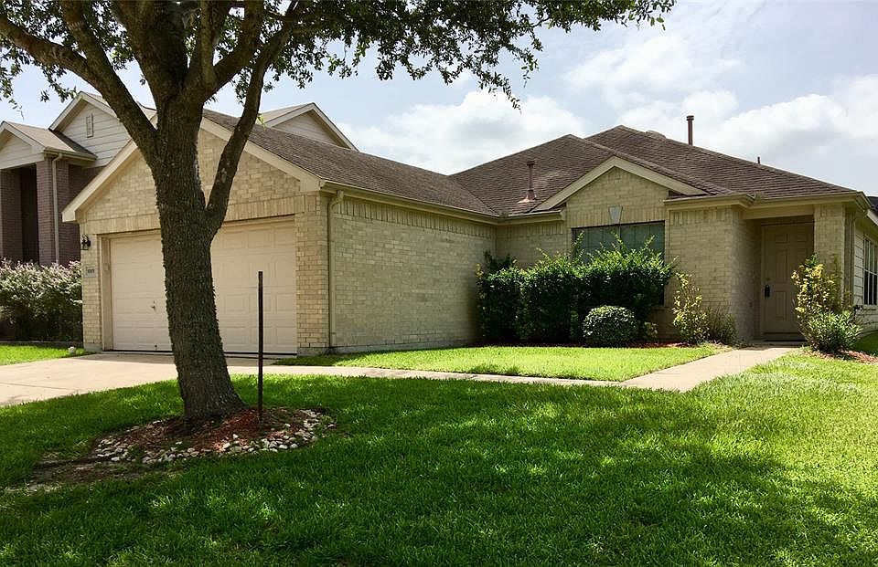 1st image of 10618 Country Squire Blvd