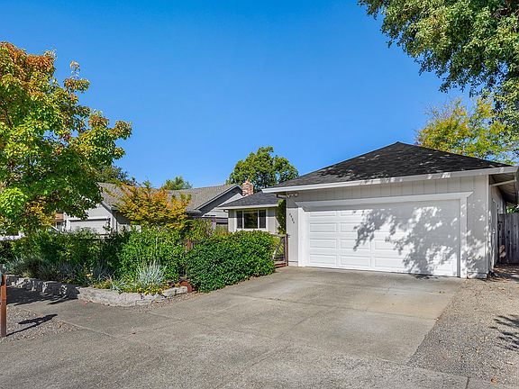 2nd image of 4906 Everglade Drive