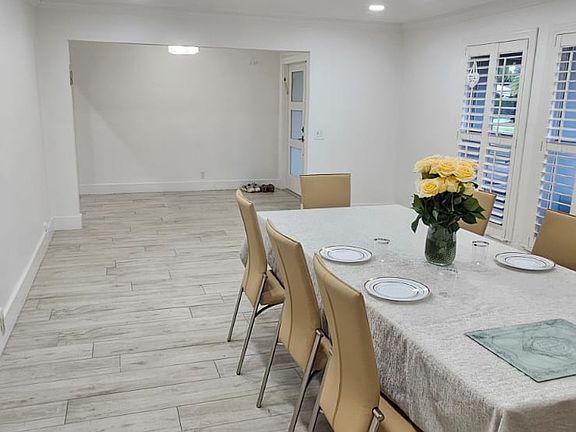 4th image of 6878 Giralda Cir