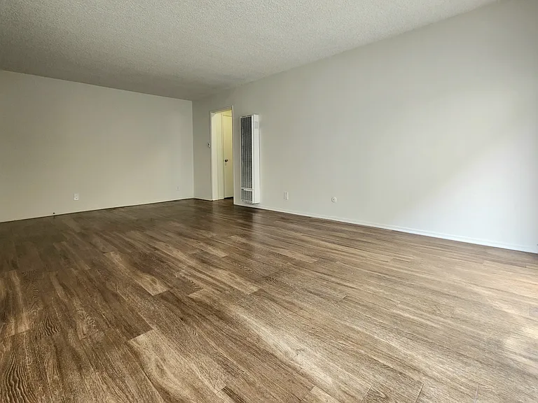 10138 Palms Blvd #2 — Photo 20