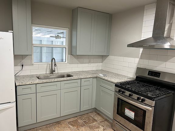 4th image of 756 Menefee Blvd