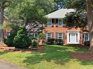 908 Shadowmere Ct, Winston Salem, NC 27104