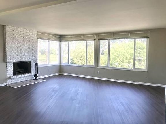 5th image of 2663 Thorndyke Ave W APT 302