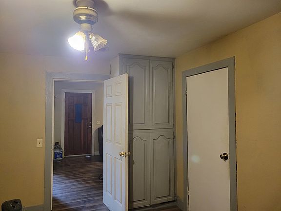 3rd image of 318 Gammage St