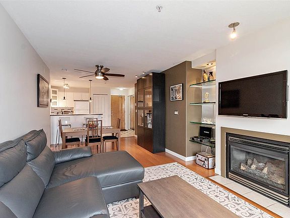 4th image of 3136 Saint Johns St #309