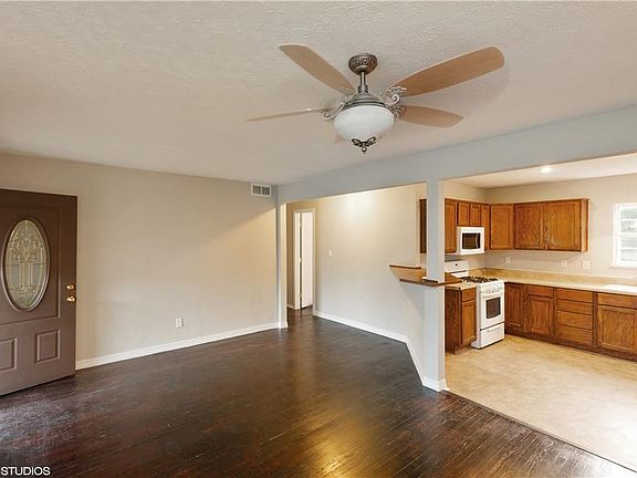 4th image of 2701 Epperly Dr