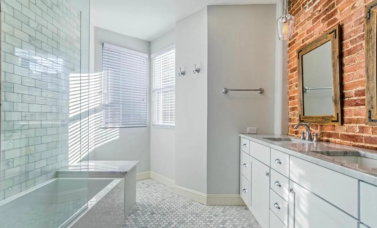 2127 E Fairmount Ave — Photo 3
