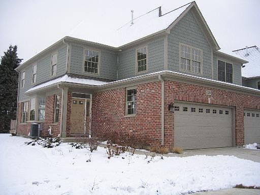 1st image of 720 Kingsbrook Glen 0