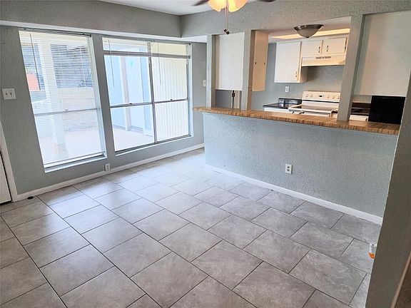5th image of 781 Country Place Dr APT 1083