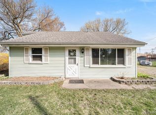 1302 Appleford St, Walled Lake, MI 48390