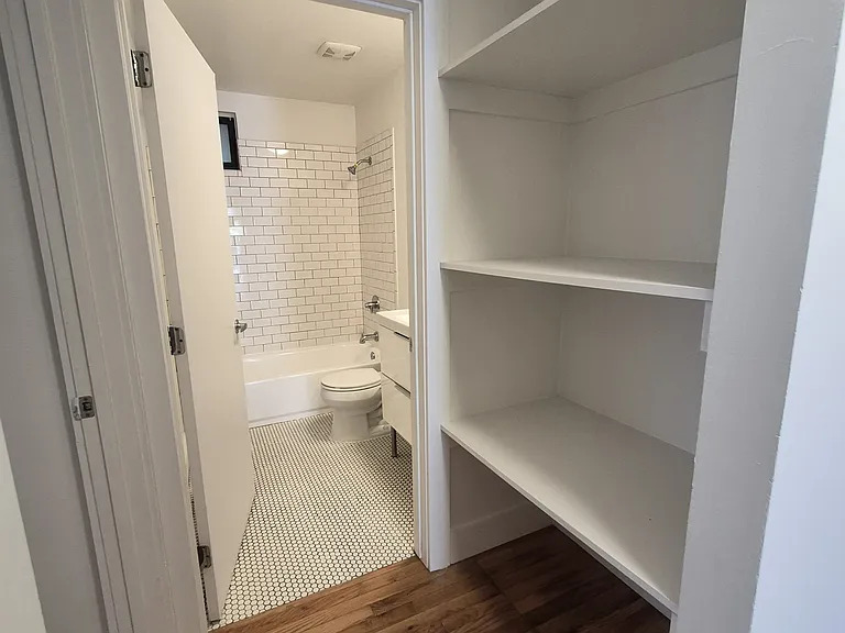 252 S Avenue 18 #1 — Photo 13
