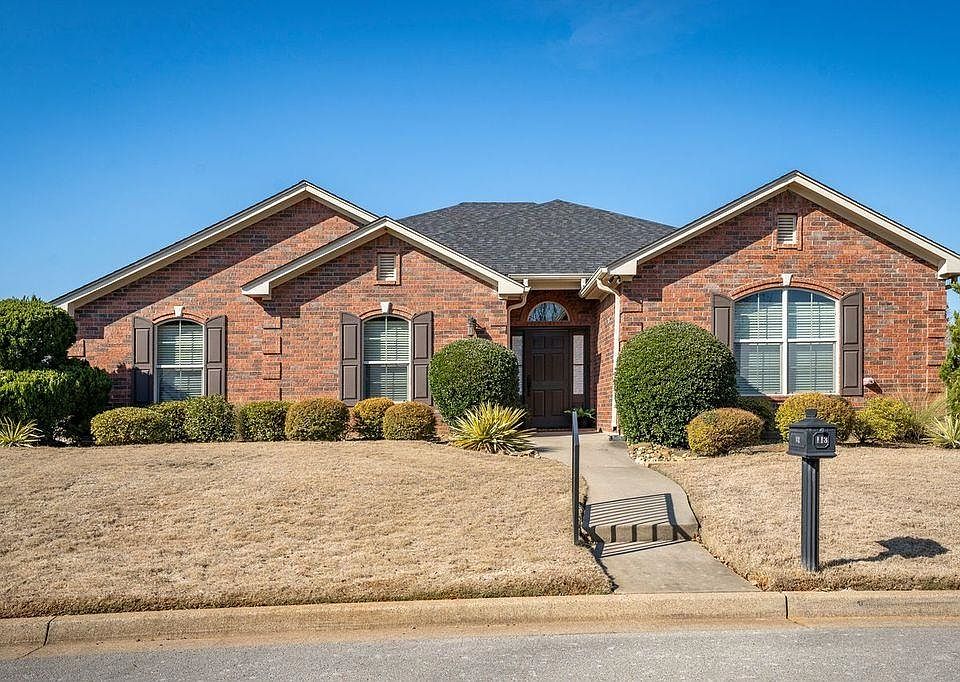 1st image of 113 Garden Vista Dr
