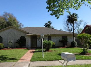 9627 S Hanworth Dr, Houston, TX 77031