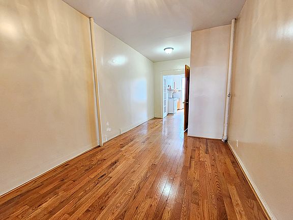 4th image of 262 Kingsland Ave #2A