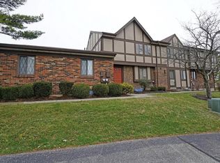 7556 Chateau Ct, West Chester, OH 45069