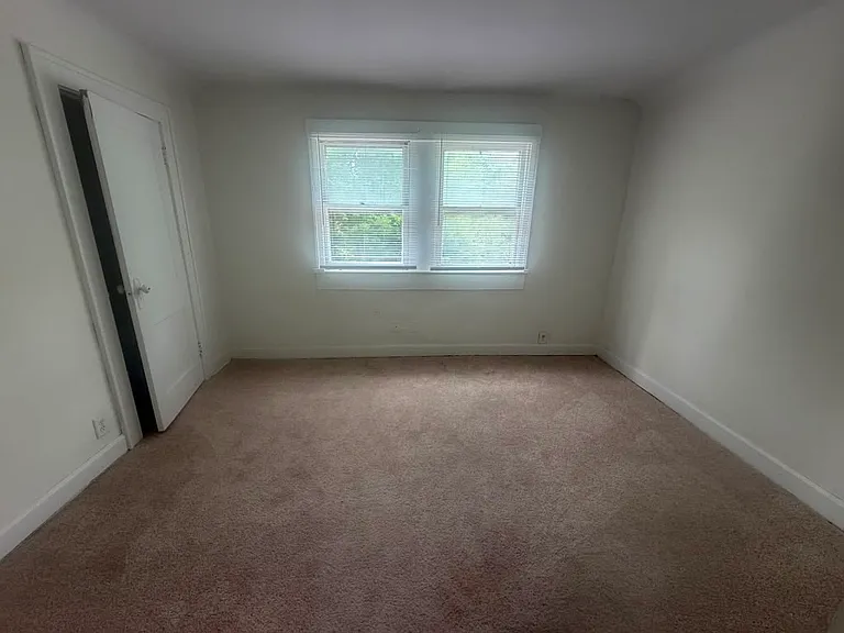 1331 W 34th St — Photo 3