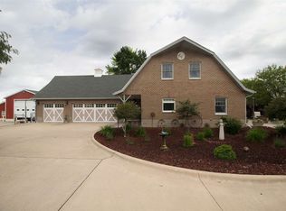 225 34th Ave, Rock Island, IL 61201