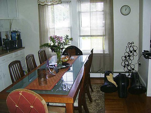 3rd image of 1441 Mineral Spring Ave