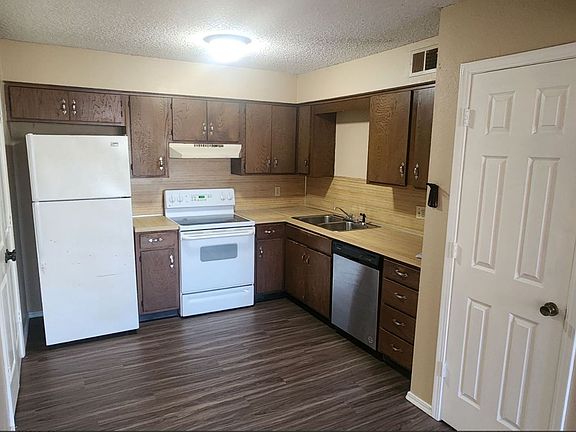 4th image of 312 N Wilson Ave APT C
