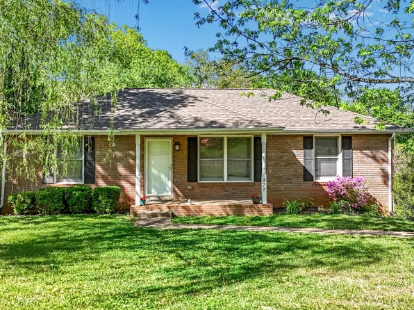577 Briarwood Dr, Clarksville, TN 37040