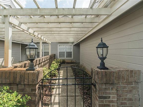 3rd image of 1103 Waterfall Ln