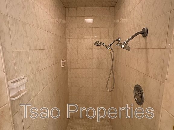 4th image of 1615 W Sheridan Way