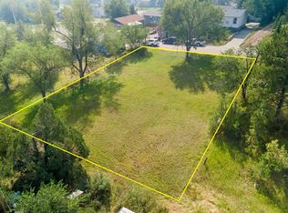 Wilson Ave, Hot Springs, SD 57747