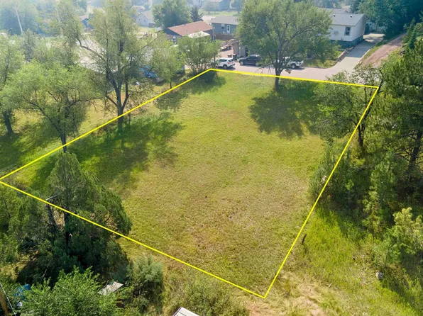 Wilson Ave, Hot Springs, SD 57747