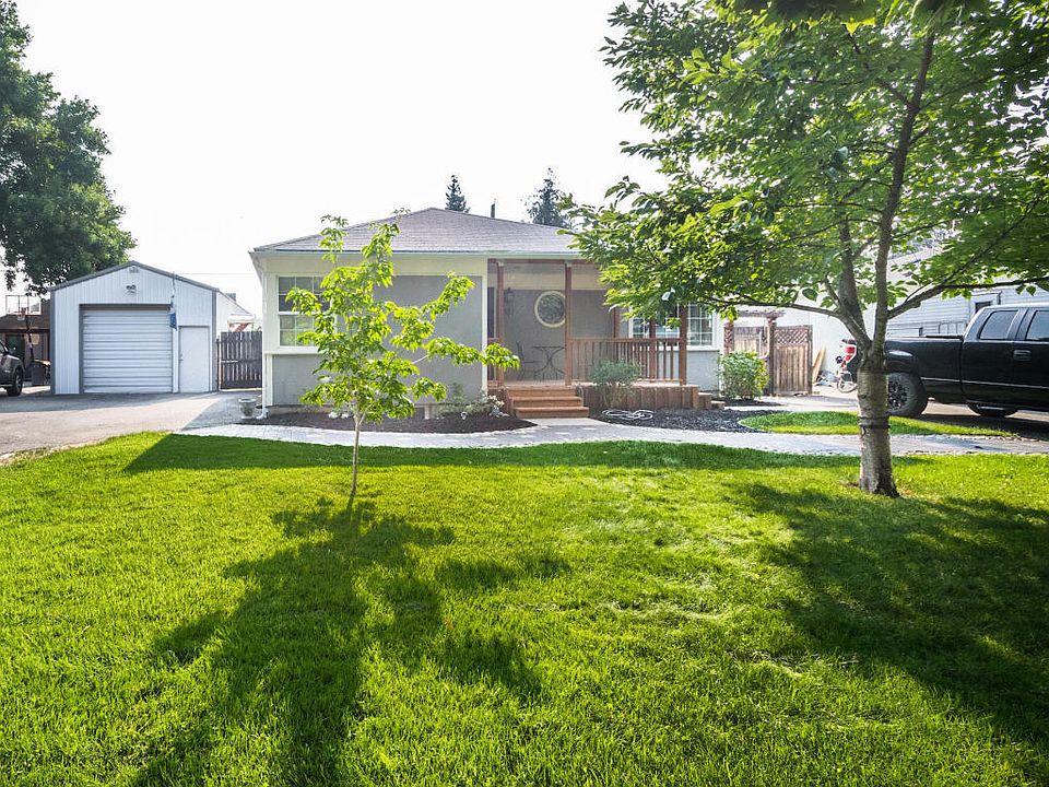 1st image of 321 Pioneer Dr