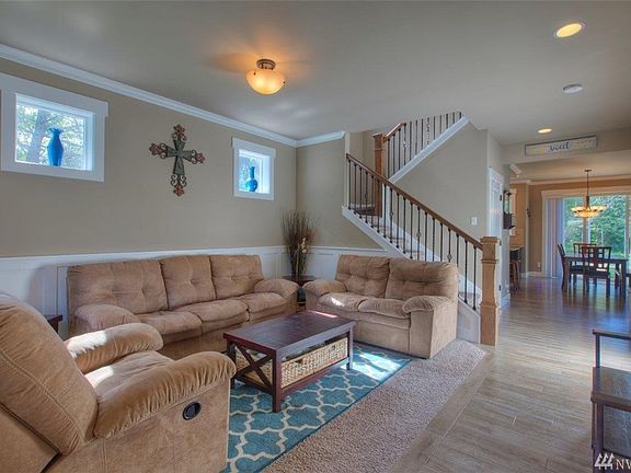2nd image of 6418 144th St E