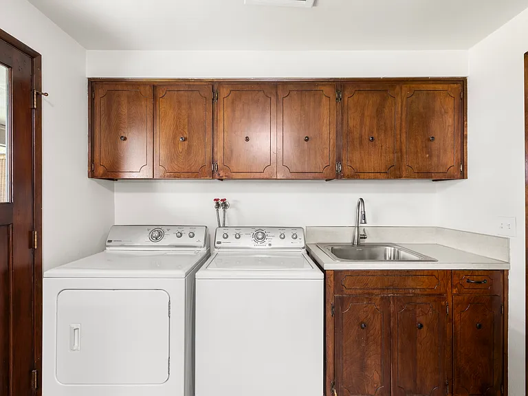 565 Barton Ave #565 — Photo 13