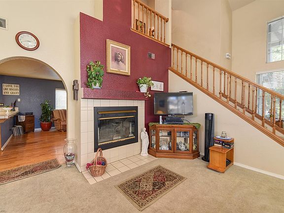 4th image of 1316 Muscat Cir