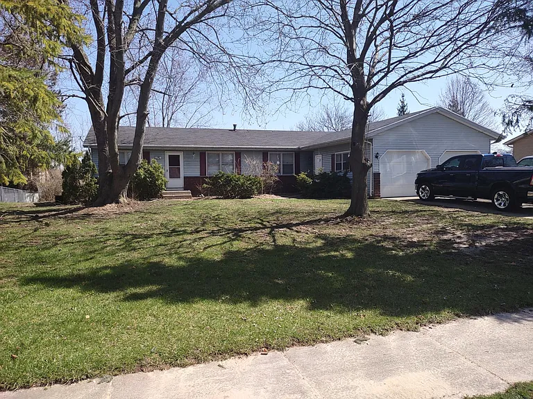 6120 Campus Park Dr SE — Photo 1