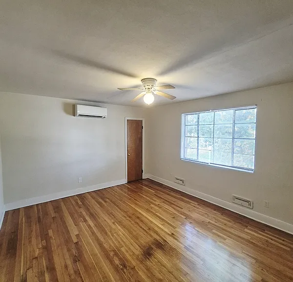 3230 W Grace St #6 — Photo 15