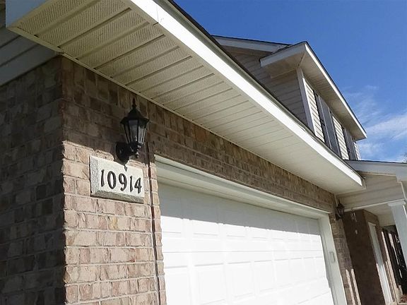 2nd image of 10914 Country Ostrich Dr