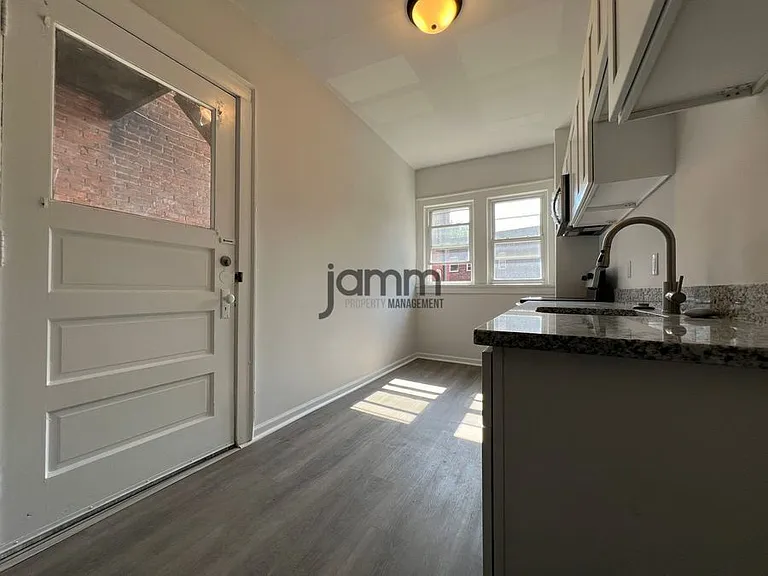 2568 Overlook Rd #8 — Photo 6