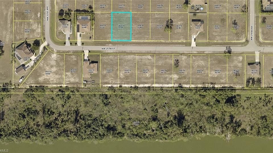 2nd image of 2925 NW 25th St