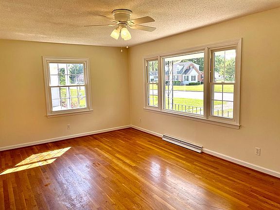 3rd image of 607 Tillar Ave