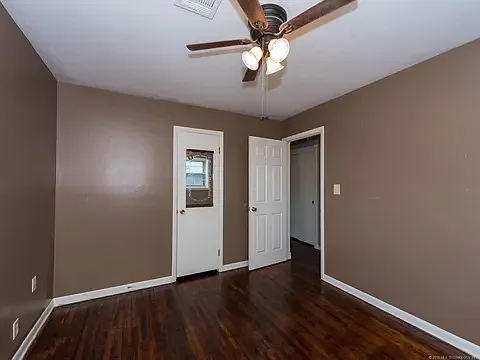 10208 E 7th St — Photo 28