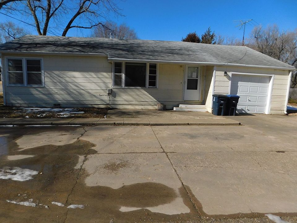 1st image of 520 W 10th Ave