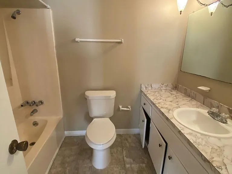 233 S Jan Dr — Photo 8