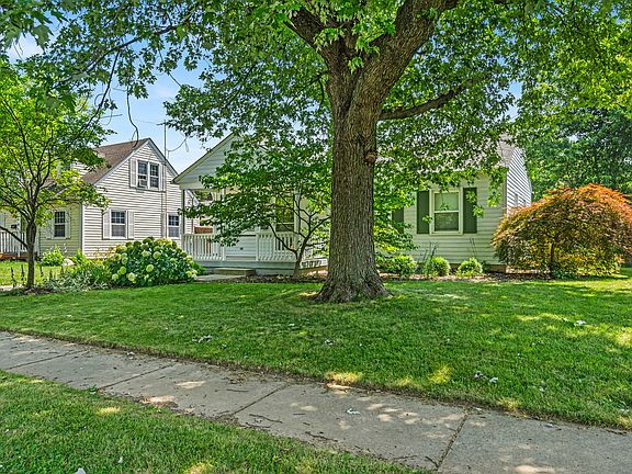 2nd image of 572 N 17th St